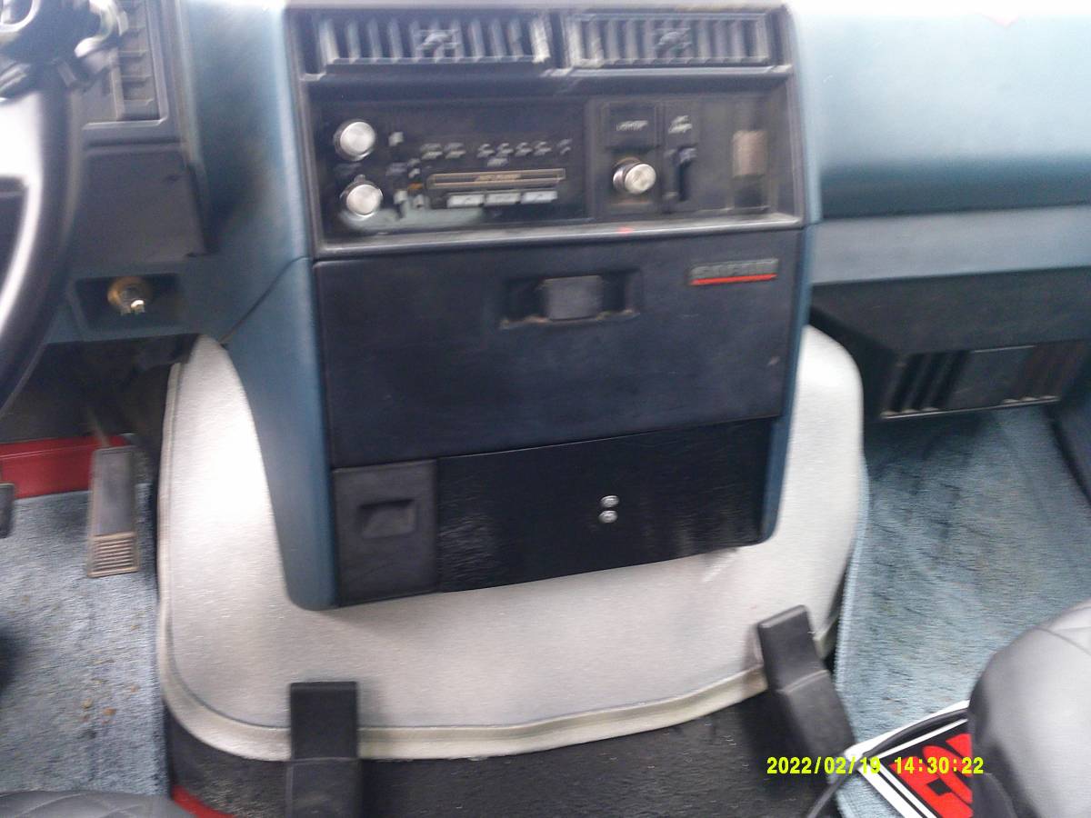 Gmc-safari-1986-white-8