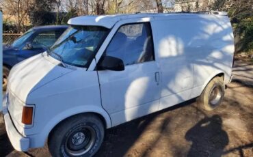 Gmc-safari-van-1985-white-1