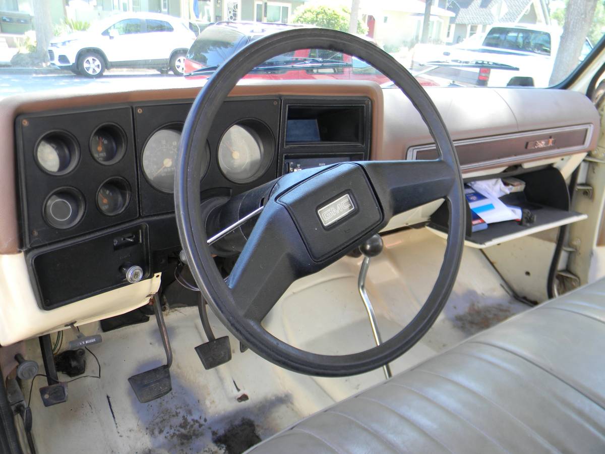 Gmc-sierra-15-1500-short-bed-1978-yellow-10