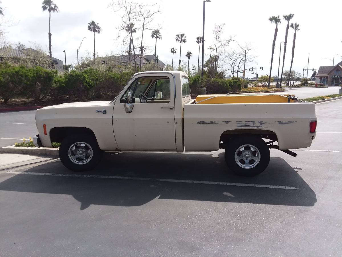 Gmc-sierra-15-1500-short-bed-1978-yellow-2