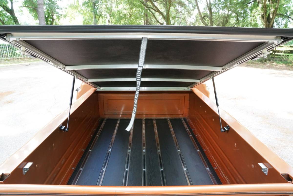 Gmc-sierra-1500-1972-brown-4