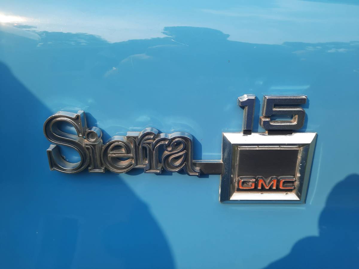 Gmc-sierra-1500-1975-blue-4