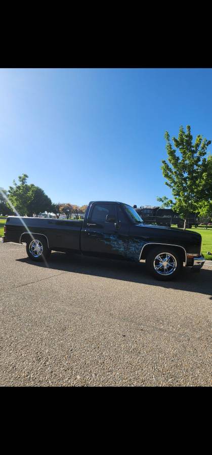 Gmc-sierra-1500-1981-custom-20