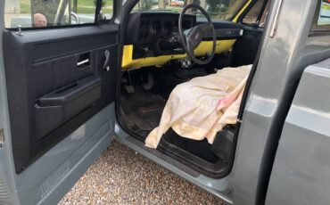 Gmc-sierra-1500-1984-5
