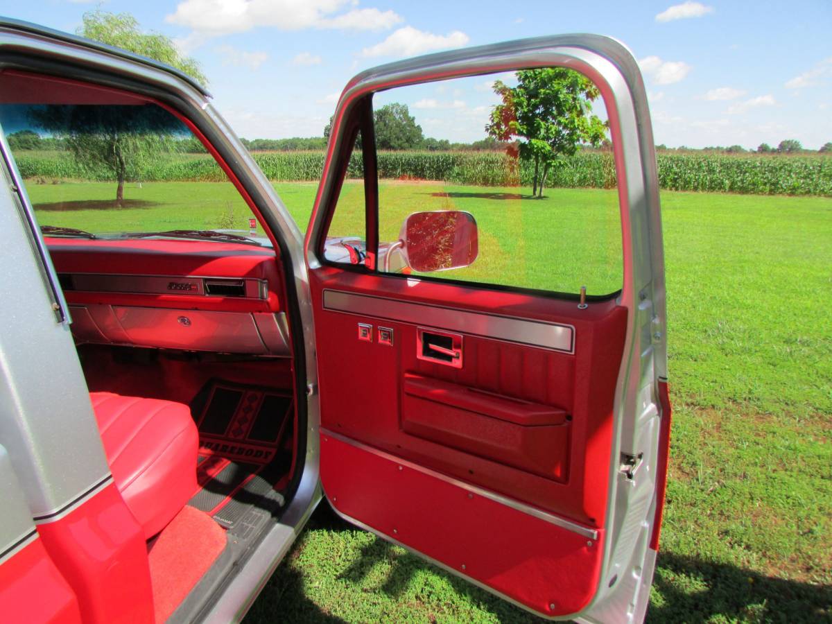 Gmc-sierra-1500-1985-silver-3