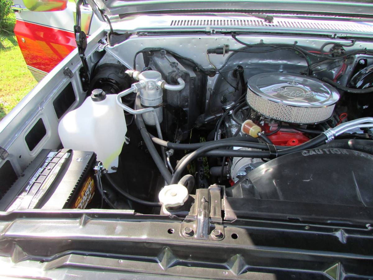 Gmc-sierra-1500-1985-silver-8
