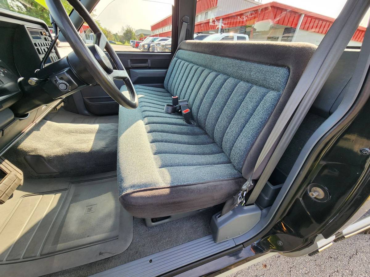 Gmc-sierra-1500-1988-black-13