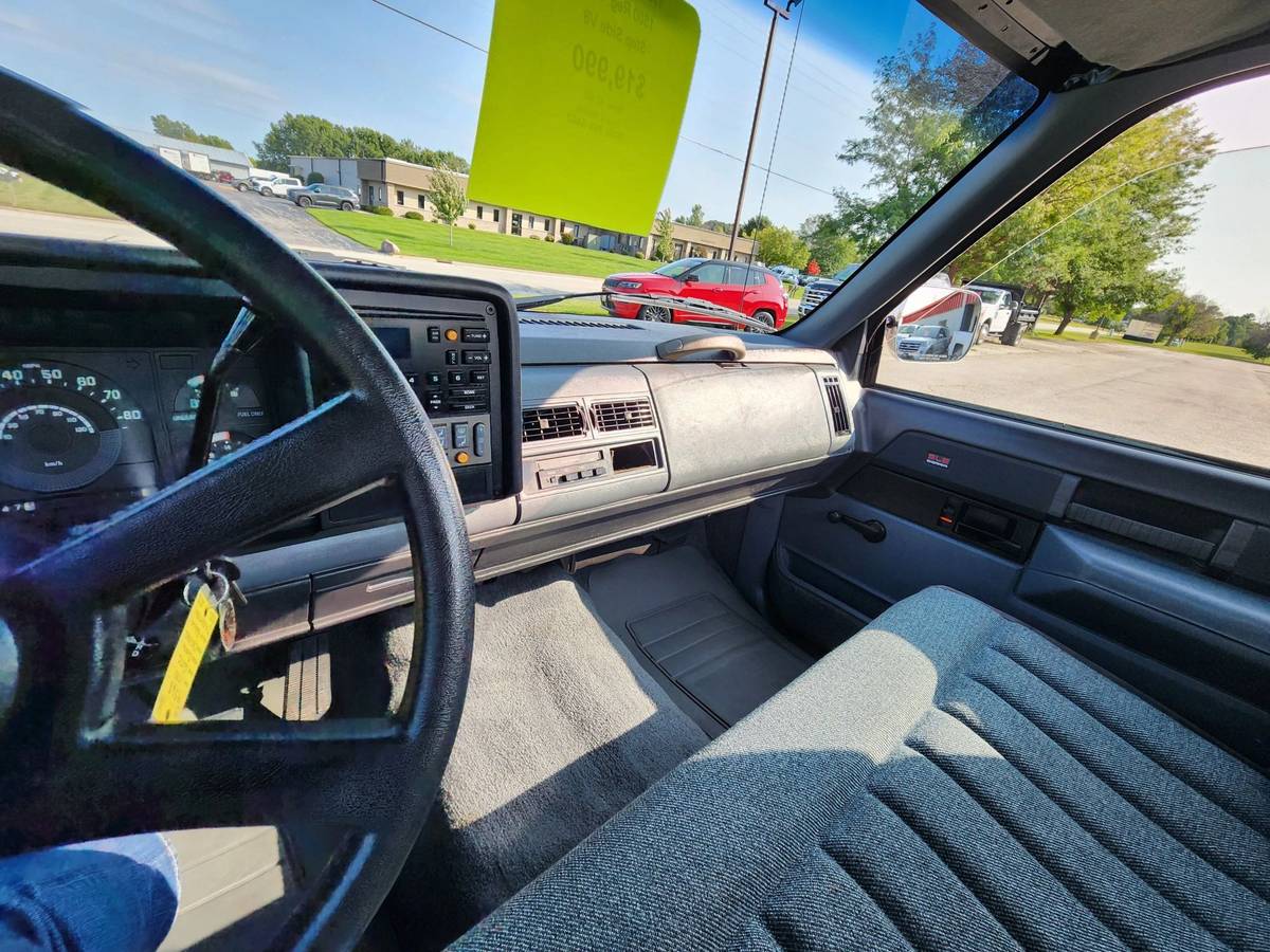 Gmc-sierra-1500-1988-black-21