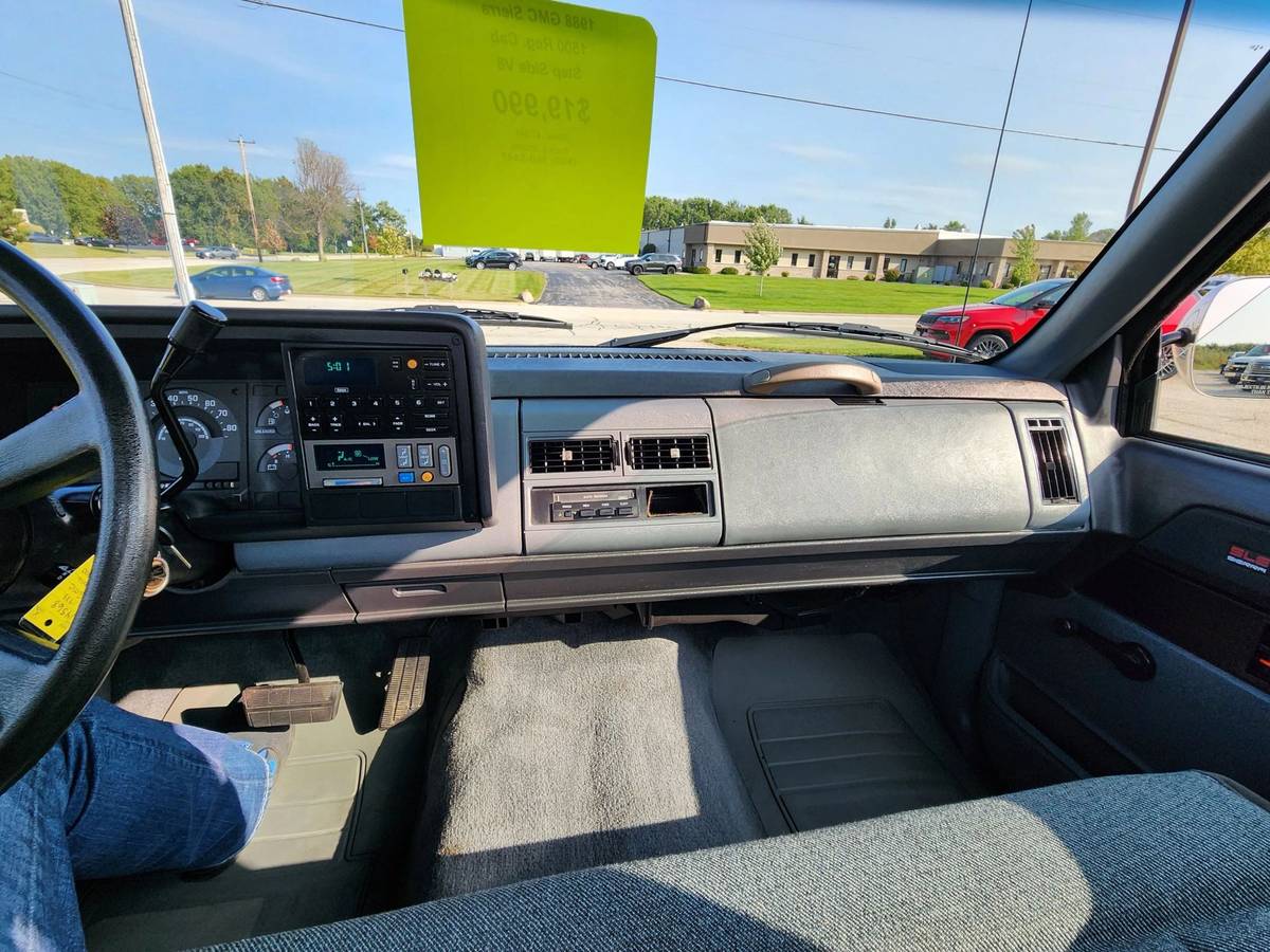Gmc-sierra-1500-1988-black-22