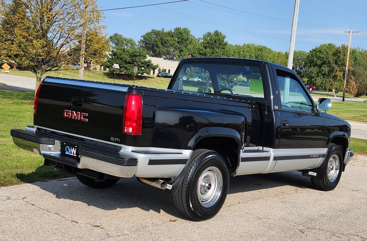 Gmc-sierra-1500-1988-black-4