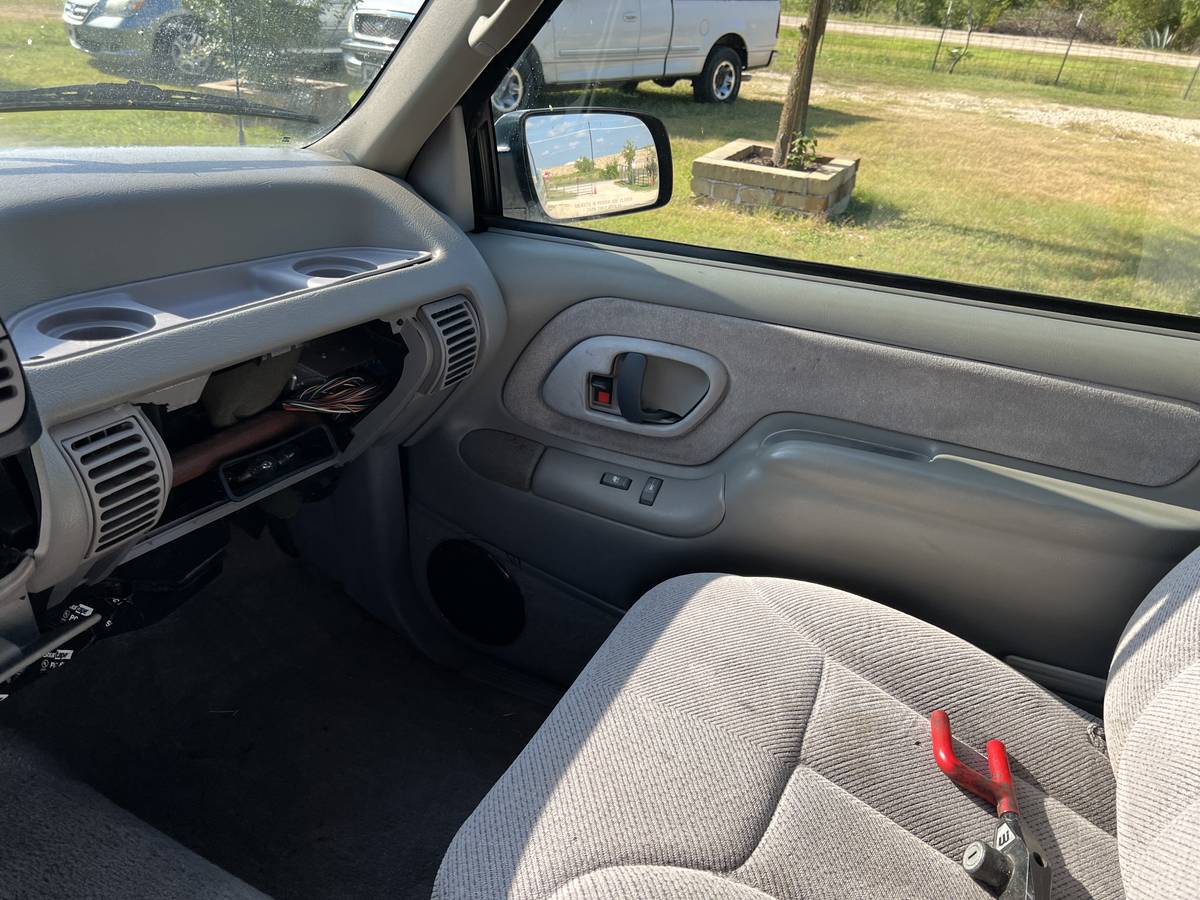 Gmc-sierra-1500-1995-6