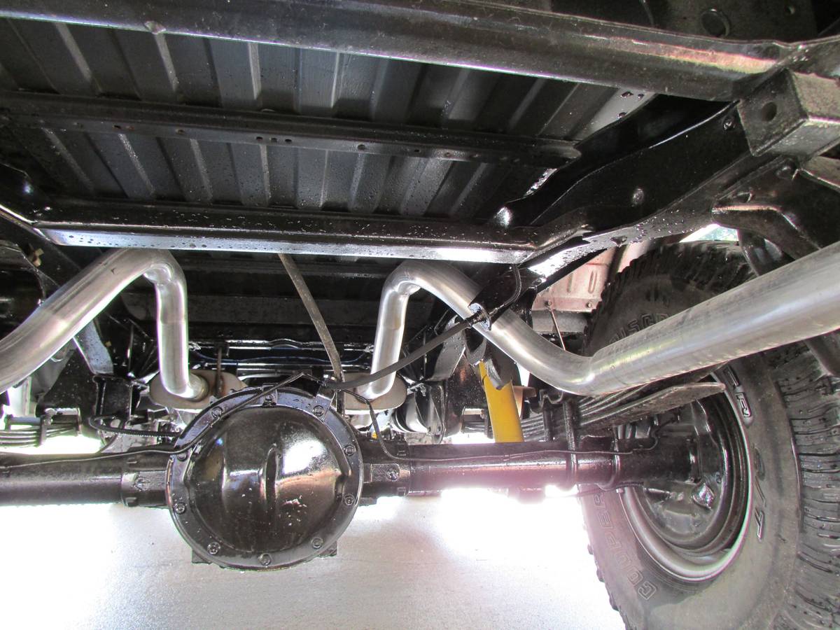 Gmc-sierra-1500-4x4-1985-silver-10