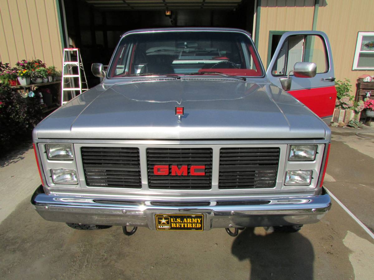 Gmc-sierra-1500-4x4-1985-silver-13