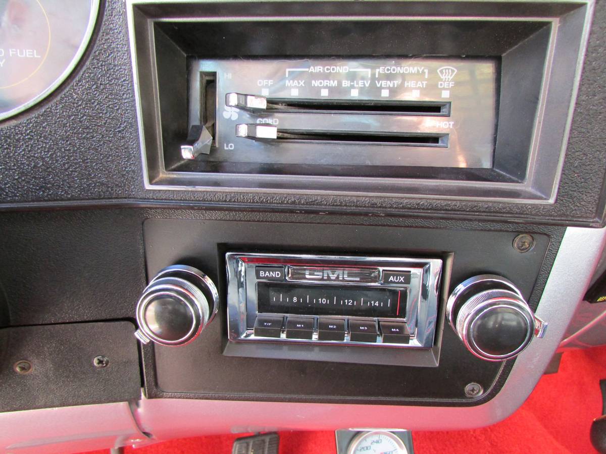 Gmc-sierra-1500-4x4-1985-silver-9