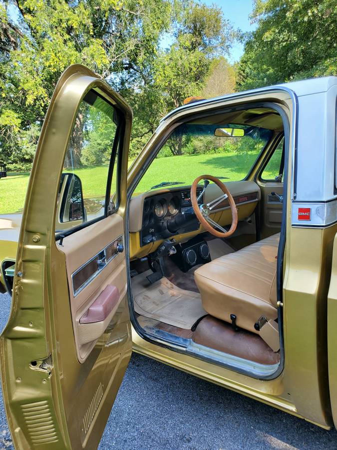 Gmc-sierra-1976-custom-10