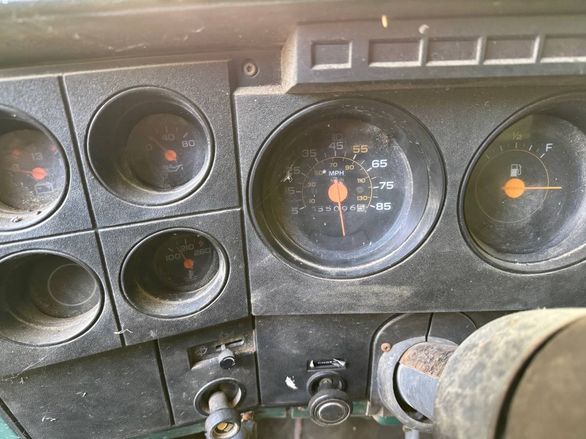 Gmc-sierra-1986-white-15