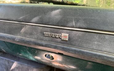 Gmc-sierra-1986-white-4
