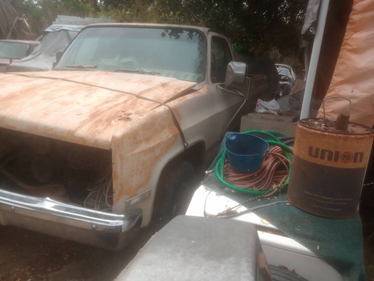 Gmc-sierra-2500-1984-7