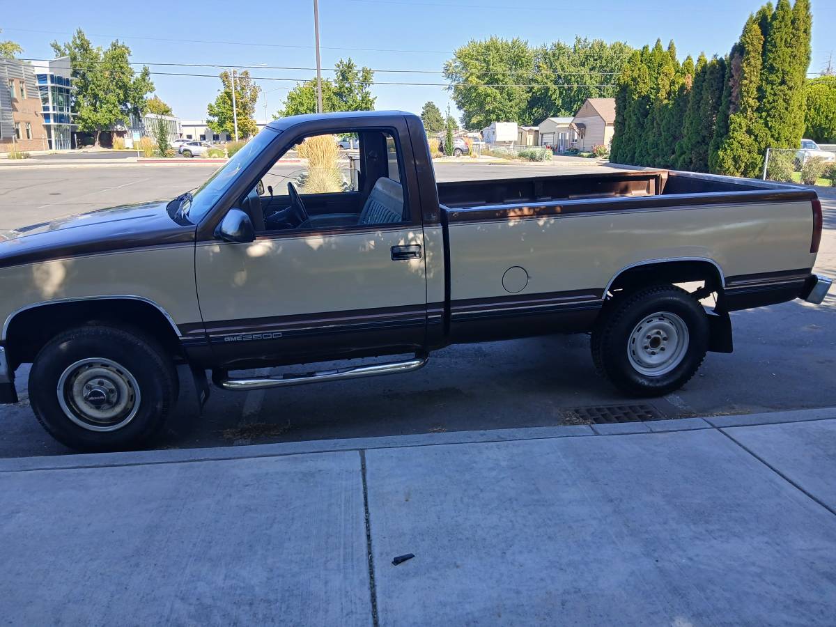 Gmc-sierra-2500-1988-custom-1