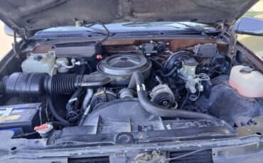 Gmc-sierra-2500-1988-custom-5