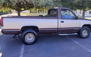 Gmc-sierra-2500-1988-custom-6