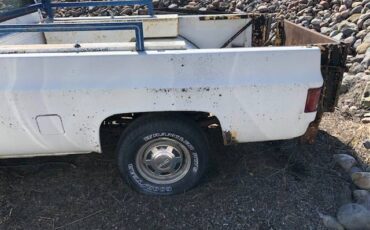 Gmc-sierra-2500hd-1984-white-1