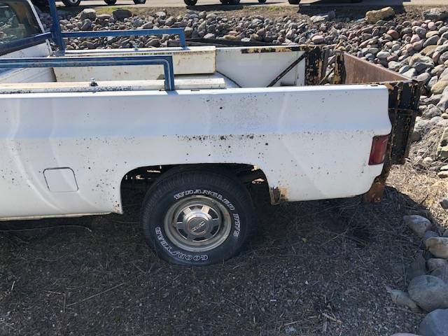 Gmc-sierra-2500hd-1984-white-1