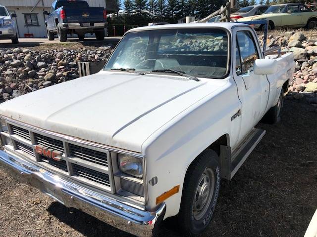 Gmc-sierra-2500hd-1984-white-4