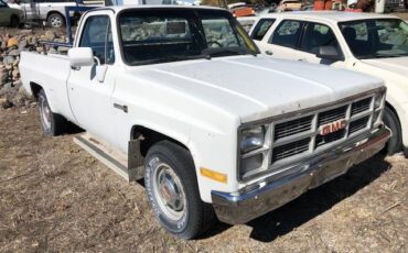 Gmc-sierra-2500hd-1984-white-5