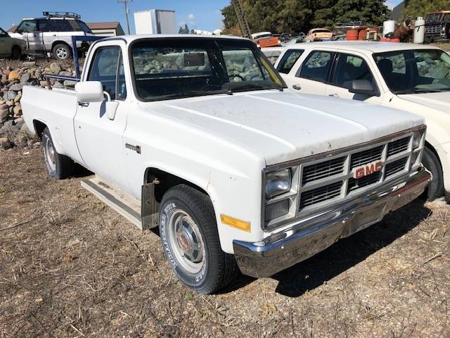 Gmc-sierra-2500hd-1984-white-5