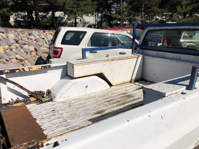 Gmc-sierra-2500hd-1984-white-6