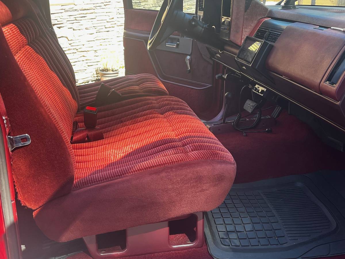 Gmc-sierra-34-ton-nominal-1991-red-13
