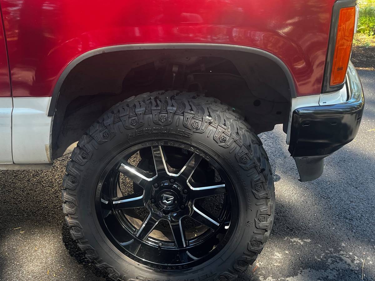 Gmc-sierra-34-ton-nominal-1991-red-15