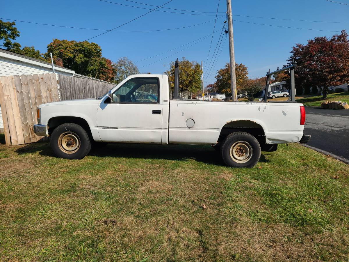 Gmc-sierra-3500-1988-white-2