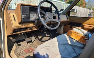 Gmc-sierra-3500-1988-white-7