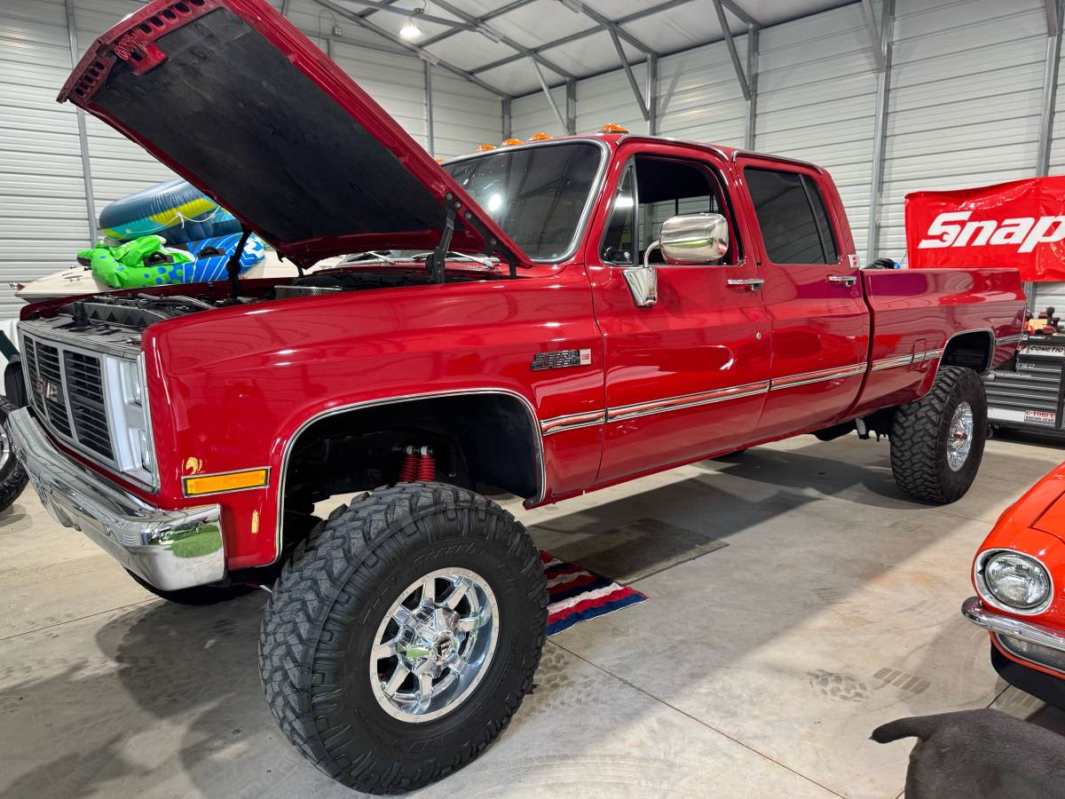 Gmc-sierra-3500hd-1986-red-12