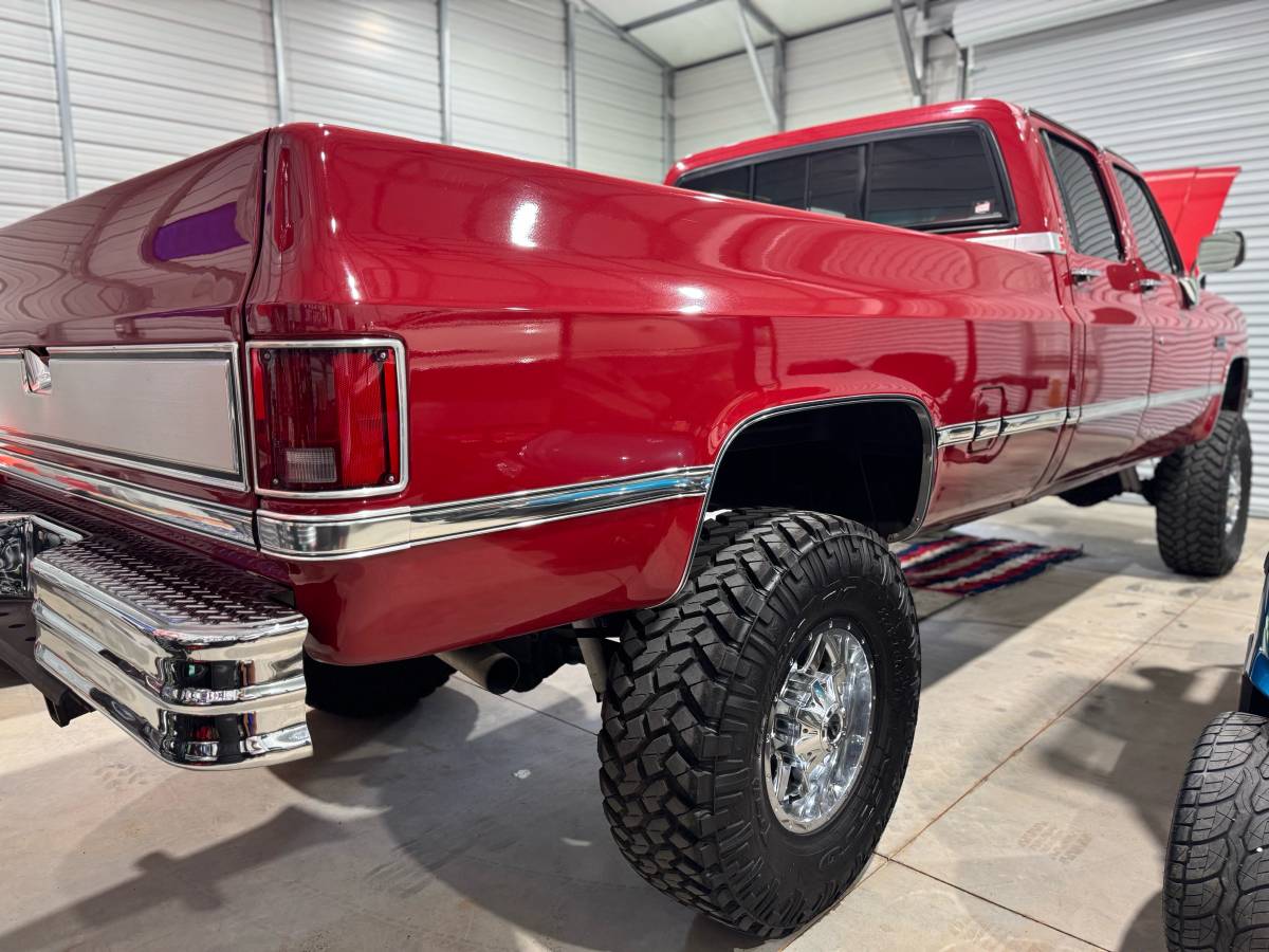 Gmc-sierra-3500hd-1986-red-14