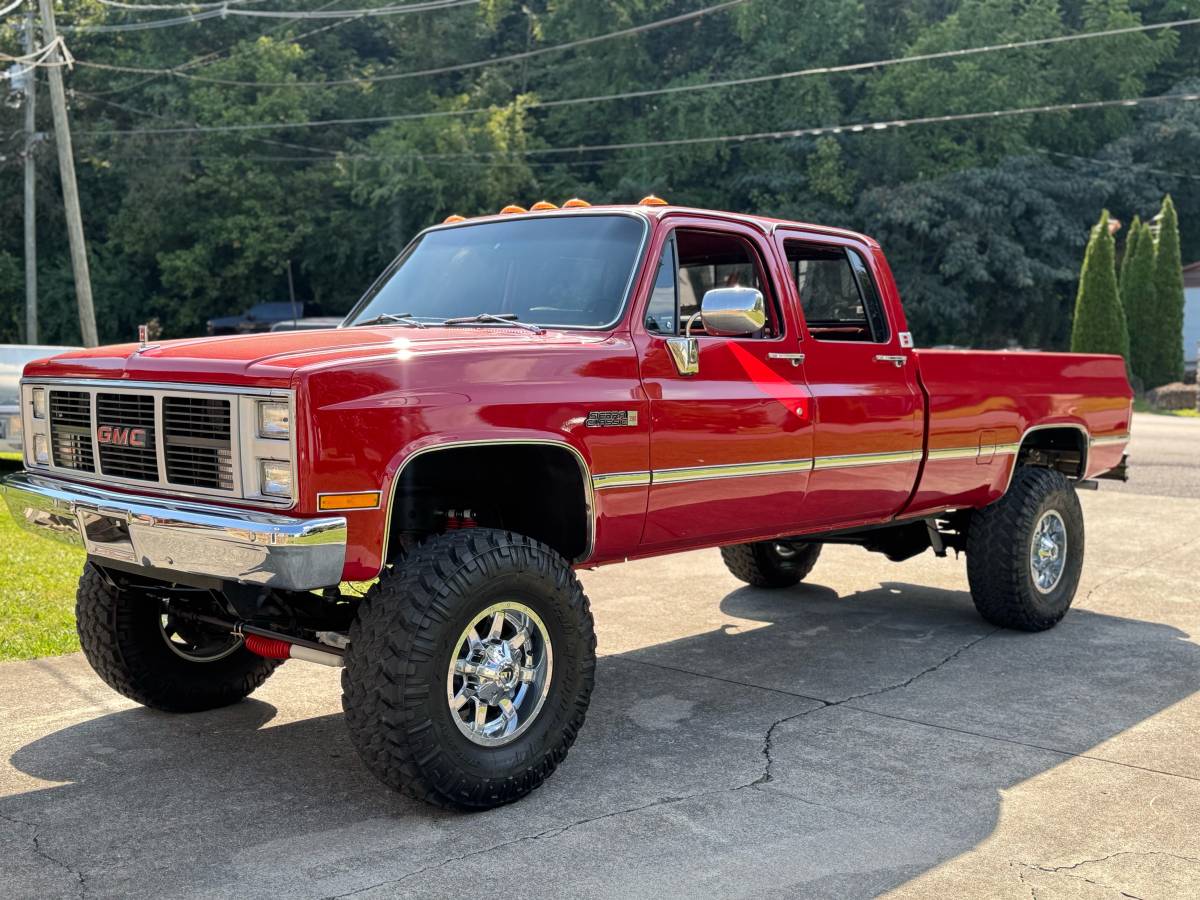 Gmc-sierra-3500hd-1986-red-17