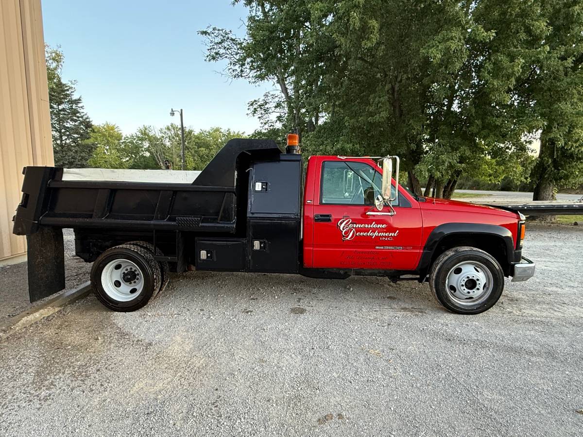 Gmc-sierra-3500hd-1989-red-2