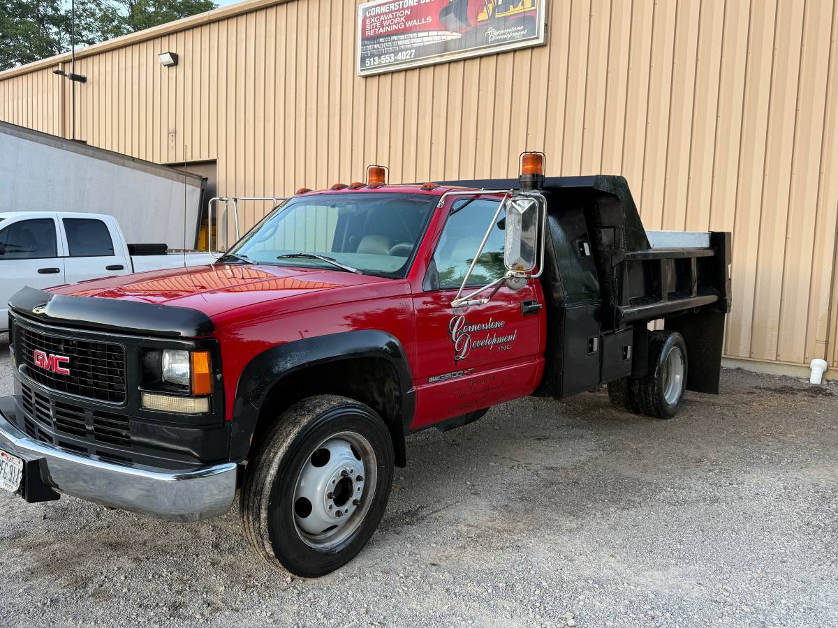 Gmc-sierra-3500hd-1989-red-3