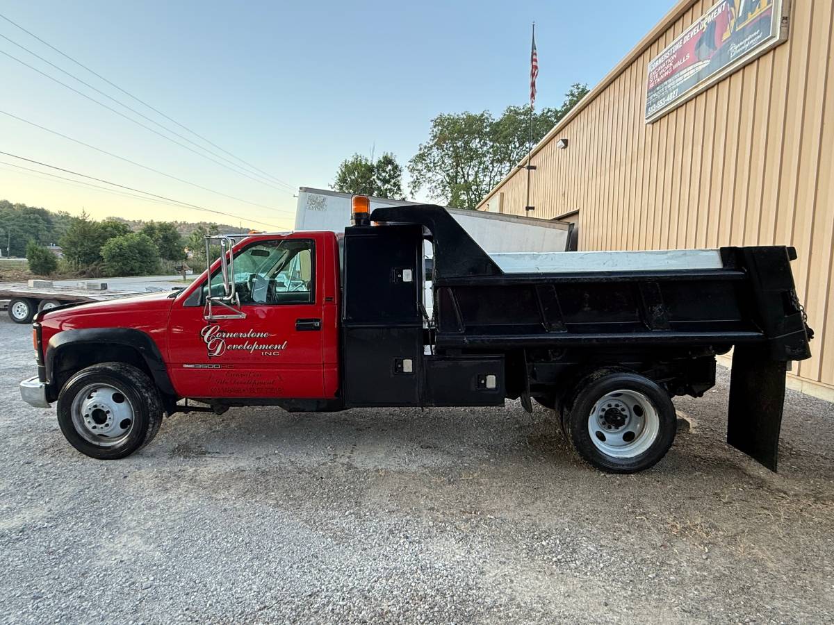 Gmc-sierra-3500hd-1989-red-4