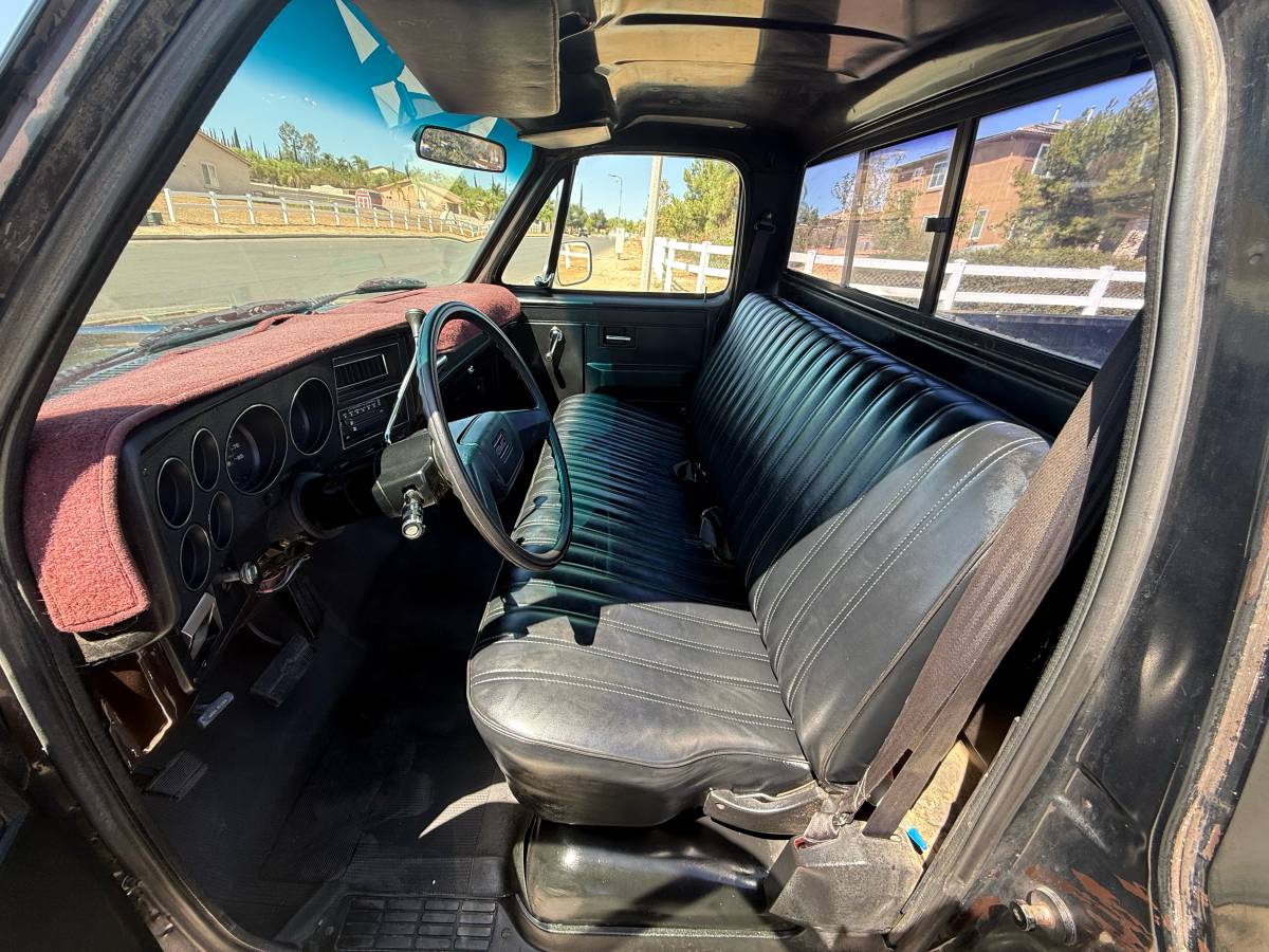 Gmc-sierra-c10-1985-black-11