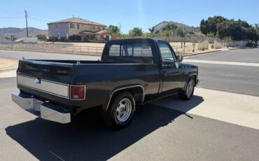 Gmc-sierra-c10-1985-black-5