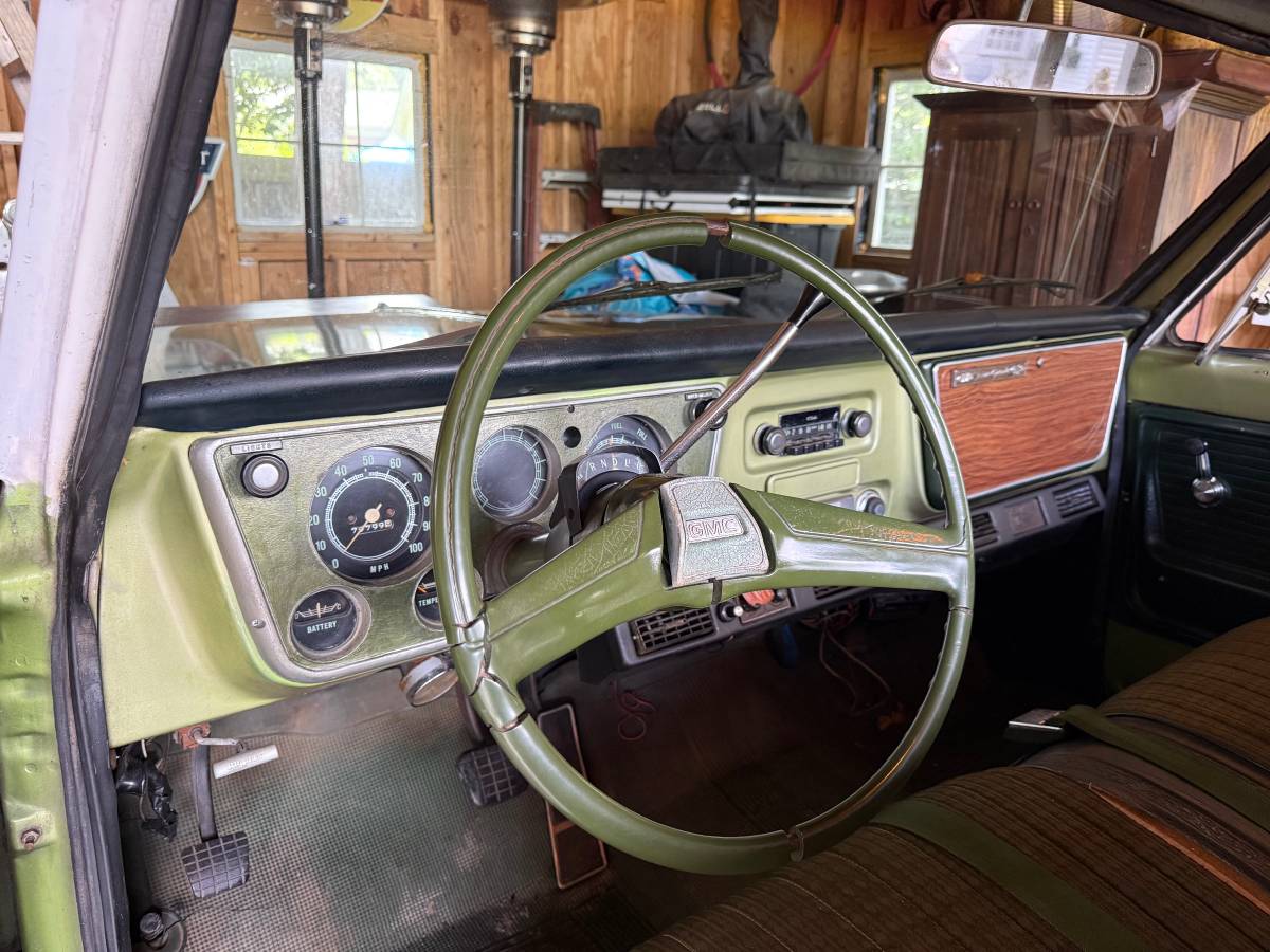 Gmc-sierra-grande-1971-10