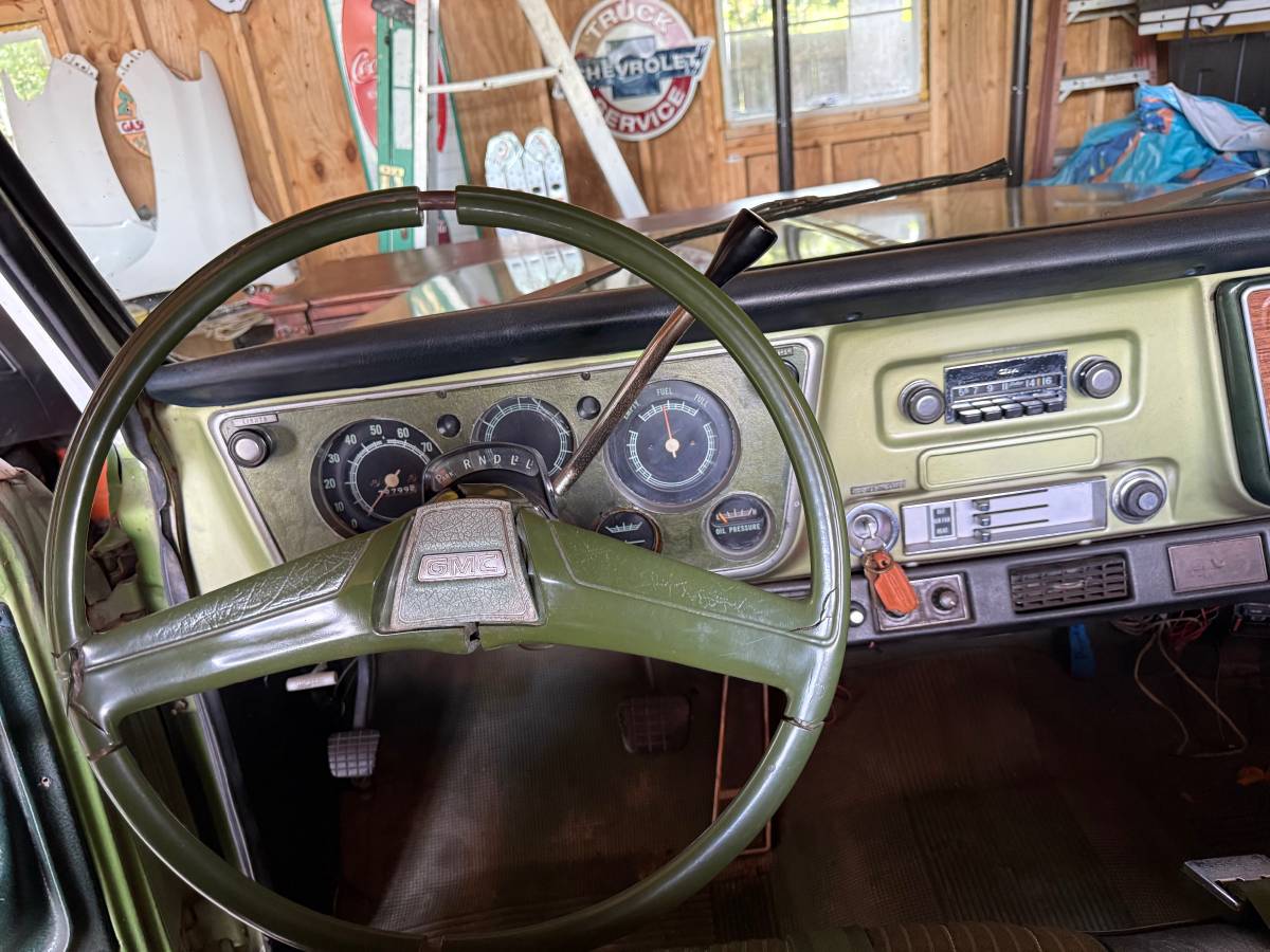 Gmc-sierra-grande-1971-4