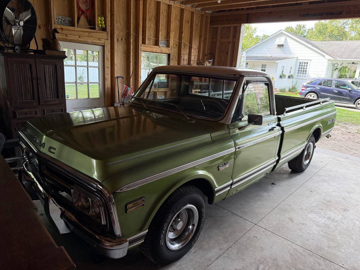 Gmc-sierra-grande-1971-8