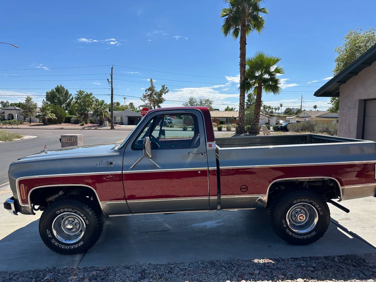 Gmc-sierra-k15-classic-1977-red-5