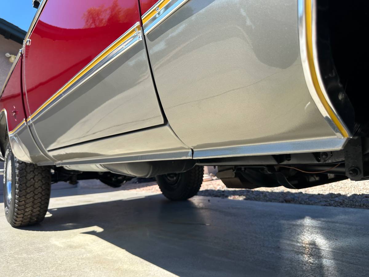 Gmc-sierra-k15-classic-1977-red-9
