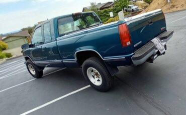 Gmc-sierra-k2500-1995-green-13
