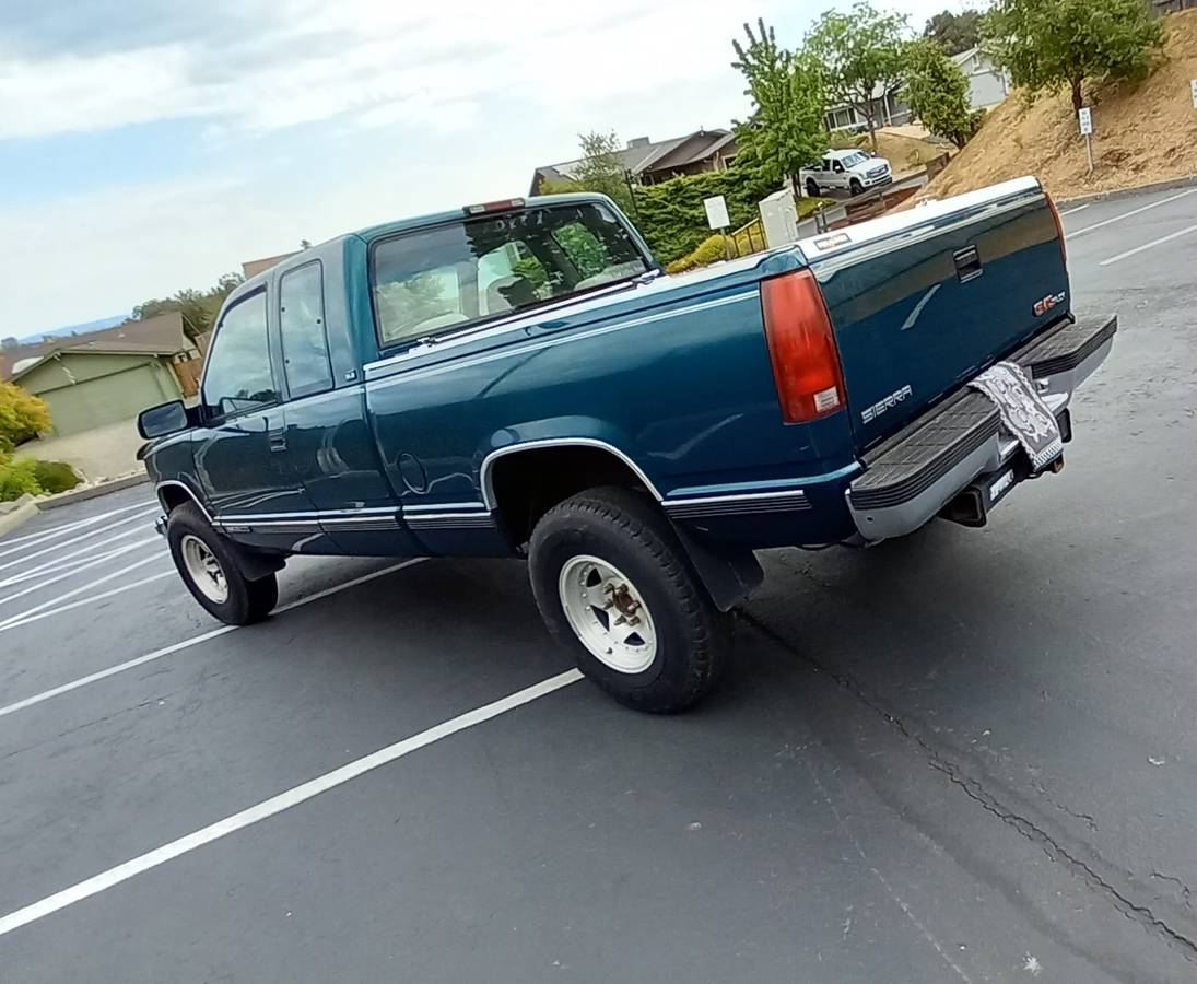 Gmc-sierra-k2500-1995-green-13